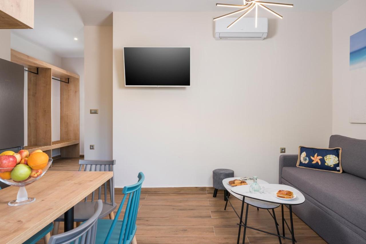 Aequor Luxury Rooms & Apartments Kato Daratso Ngoại thất bức ảnh